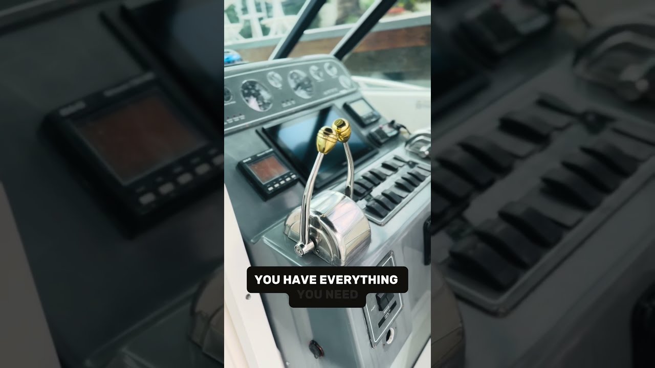 2000 Tiara 2900 Open | Blue Top Yachting