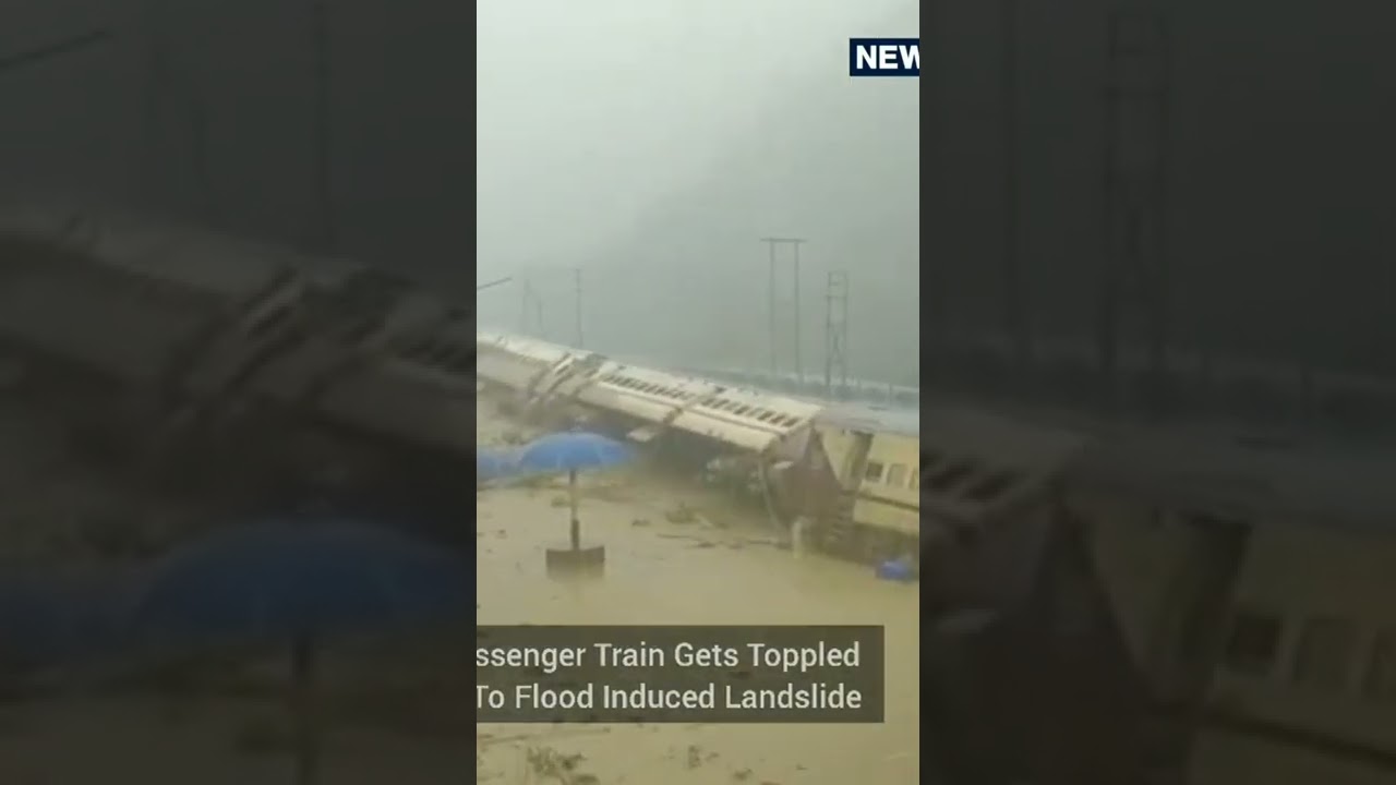 Inundațiile din Assam 2022 | Sinele de tren inundate | Trenul s-a răsturnat din cauza noroiului care țâșnește | Assam Flood #Short