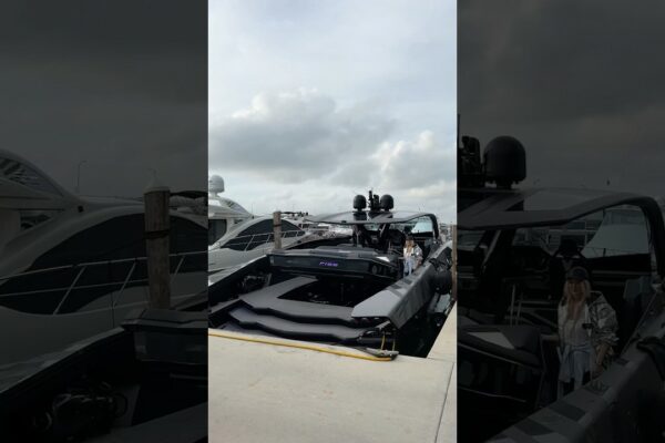 Primul iaht Lamborghini de 4 milioane de dolari din lume 🤑 ​⁠@sbxcars #lamborghini #yachts #luxury