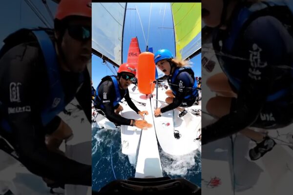 Mark Rounding Madness! 💥⛵ Navigați cu haosul la viteză maximă 🌊⚓ #sailinglife #sailboat