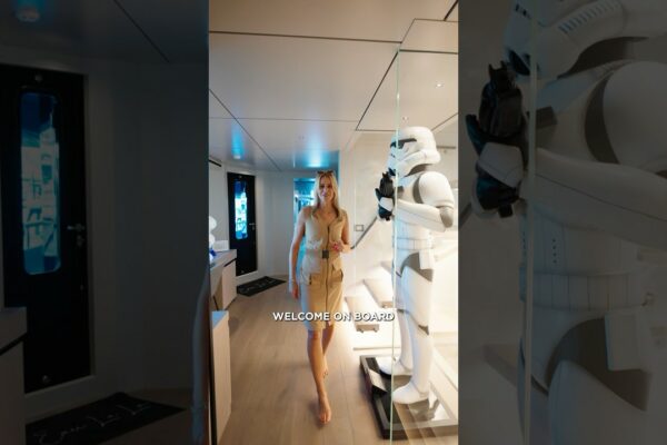 Super Yacht tematic Războiul Stelelor 🤯