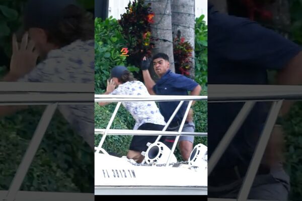 Cearta izbucnește la American Social! ⚡🥊 Dockside Chaos surprins în videoclip! 🚤🎥 #MiamiMadness