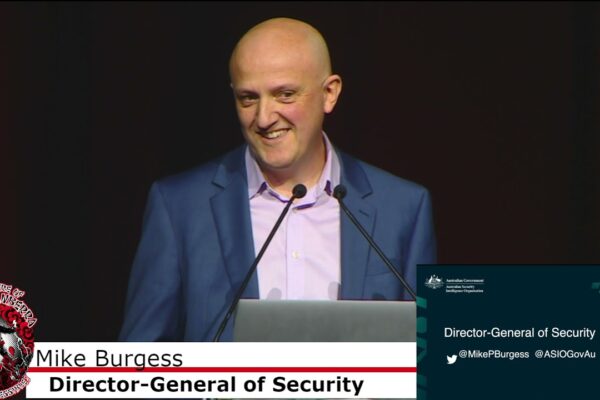 Keynote - Directorul General al Securității Mike Burgess