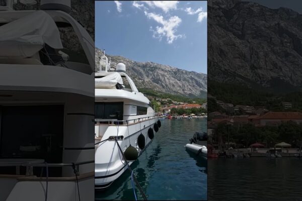 Iaht uimitor pe coasta Croației