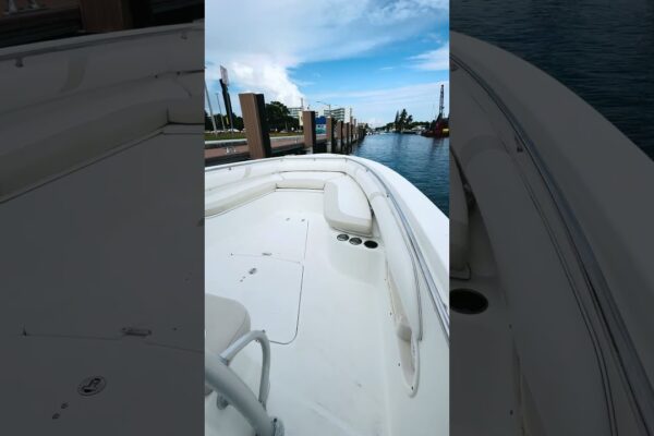 2004 Boston Whaler 320 Outrage | Blue Top Yachting