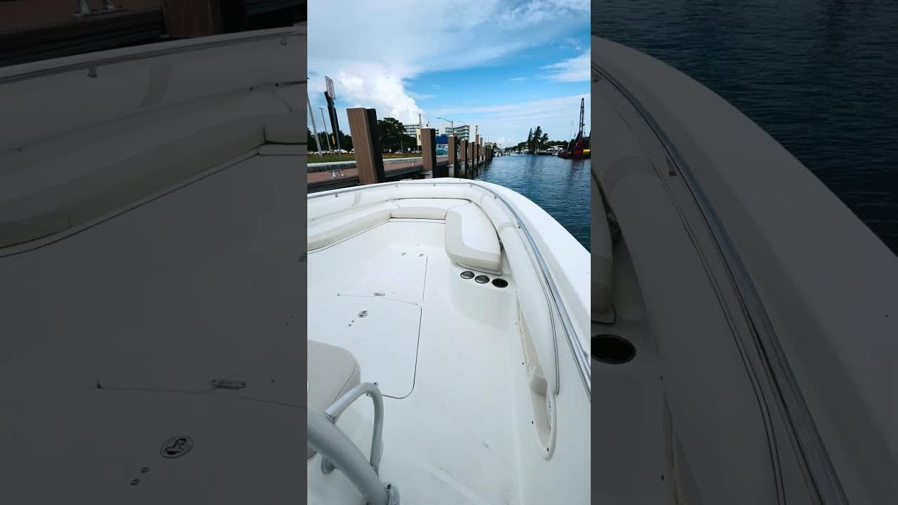 2004 Boston Whaler 320 Outrage | Blue Top Yachting