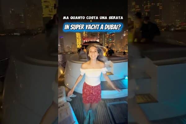 DAR CÂT COSTA O SEARA PE UN SUPER YACHT ÎN DUBAI?