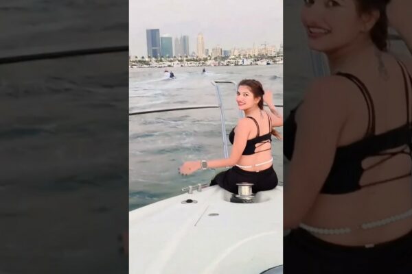 Plimbare cu iahtul de lux în Dubai – Epic Sea Vibes & Full On Enjoyment 🌊✨ | Vlog de călătorie 2025