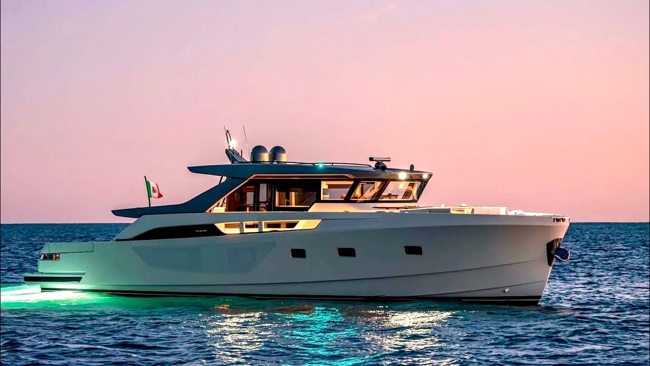Tur de iaht de 3,8 milioane de euro: Bluegame BGX73
