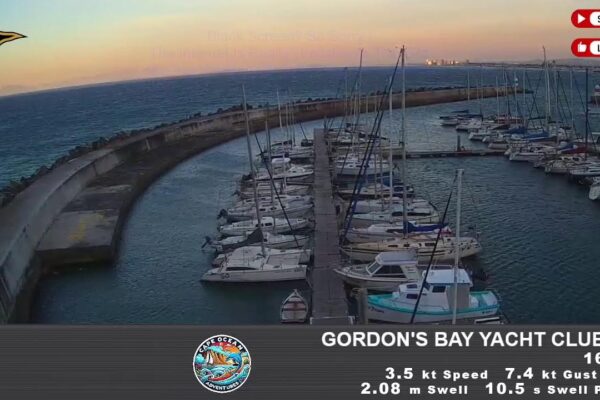 🌊 Urmărește Gordon's Bay Yacht Club Live Webcam | Cape Town Coastal Paradise 🌴