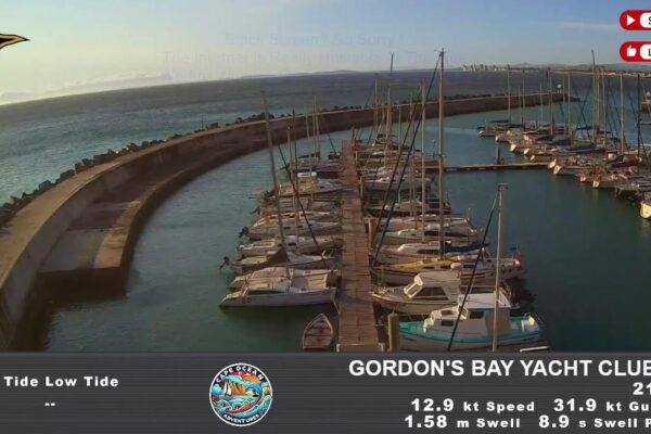 🌊 Urmărește Gordon's Bay Yacht Club Live Webcam | Cape Town Coastal Paradise 🌴
