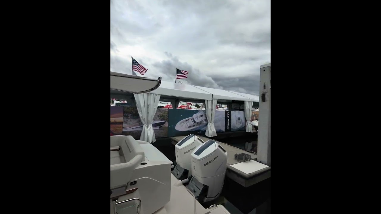 Tiara Yachts 43LE Express Cruiser – YachtBuying101.com