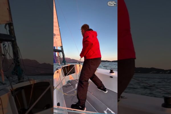 Cum să joci cu un spinnaker asimetric (gennaker) pe o barcă de curse J/70? Sfaturi pentru concurenți