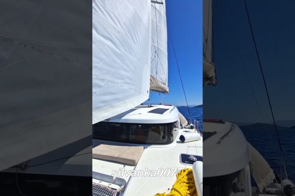 Catamaran de navigație Insulele Sporadi Grecia Cele mai bune videoclipuri Vlog de navigație Viață de lux Trăind pe barca cu pânze