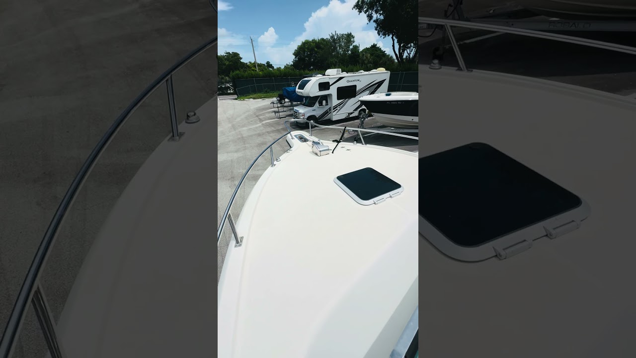 2005 Pursuit 2670 Denali LS | Blue Top Yachting