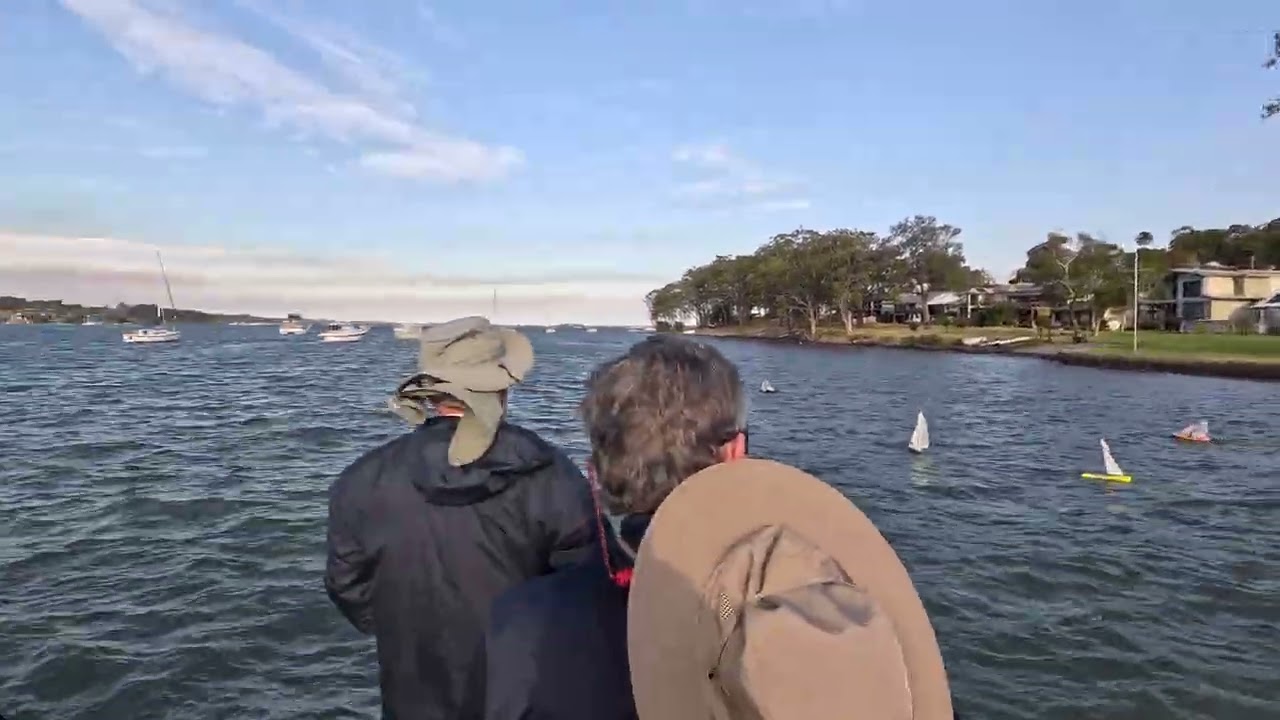 Lake Macquarie West Radio Sailing Club Cursa 8 din Spring Pointscore 2025 căldura 8.