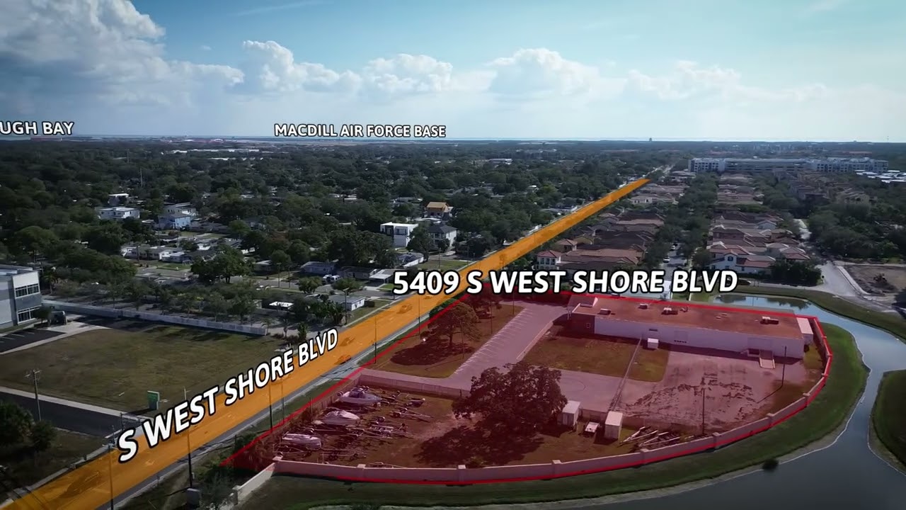2,43 acri în fața Westshore Yacht Club de vânzare