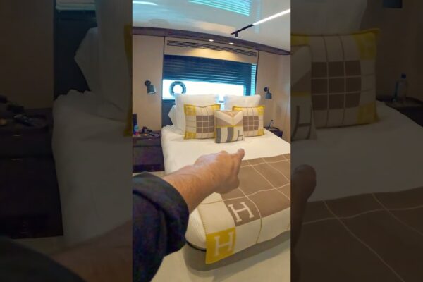 Ce închiriază miliardari pentru un iaht în Miami - Căpitanul Andy X