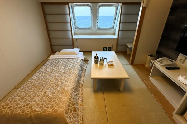 [Mutare patru covorașe și jumătate tatami]2 nopți și 3 zile excursie cu feribotul într-o cameră în stil japonez! Nagoya → Sendai → Hokkaido Tomakomai[26.700 yeni]