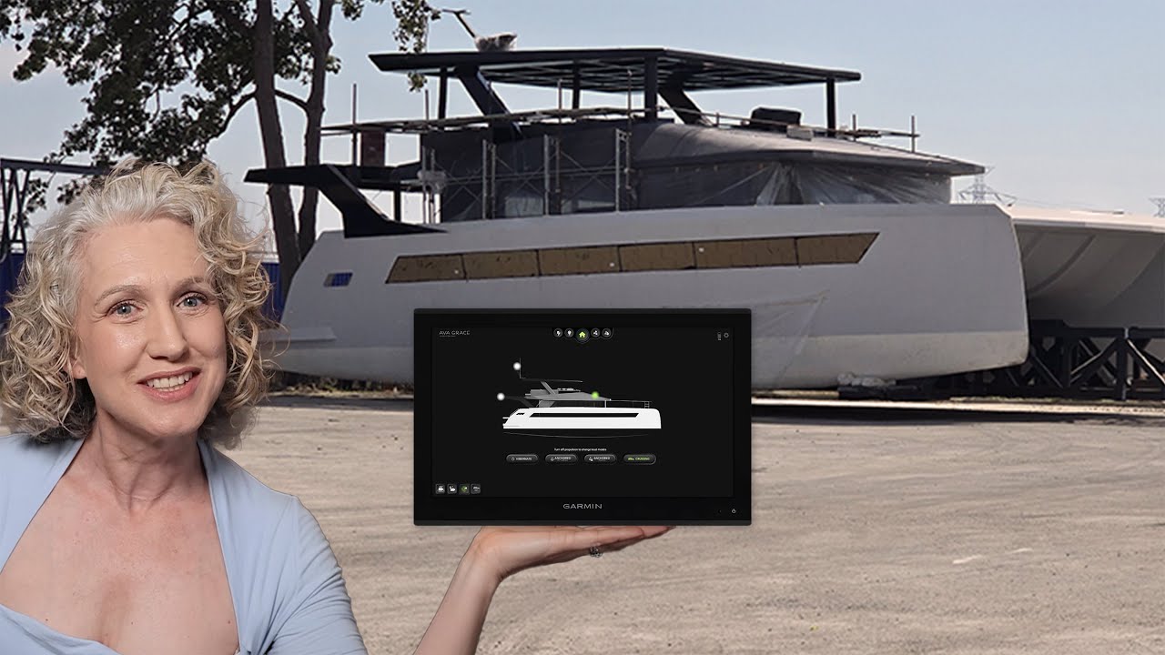 Faceți cunoștință cu creierul din spatele catamaranului nostru electric solar