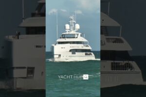 ELA este un iaht cu motor de lux de 49,8 metri (163'5") construit de șantierul naval olandez Heesen - Haulover Inlet