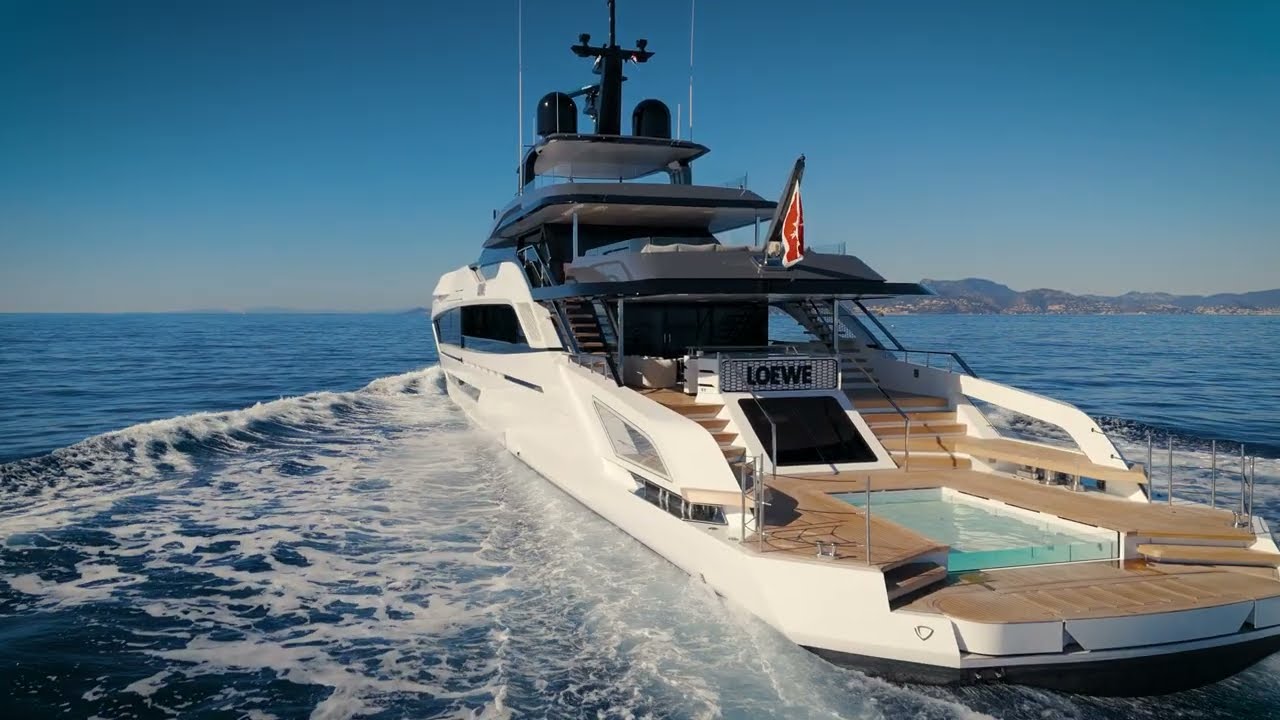 LOEWE Pentru Charter | Yacht Tankoa de 55 m - 400.000 EUR pe săptămână