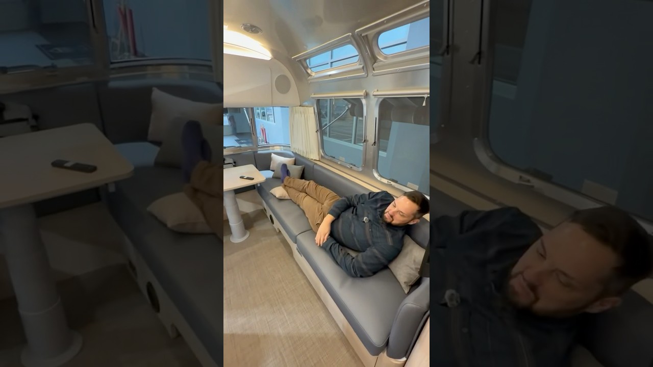 Această remorcă arată ca un YACHT în interior!