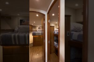 2016 Viking 52' Sport Tower - De vânzare cu HMY Yachts