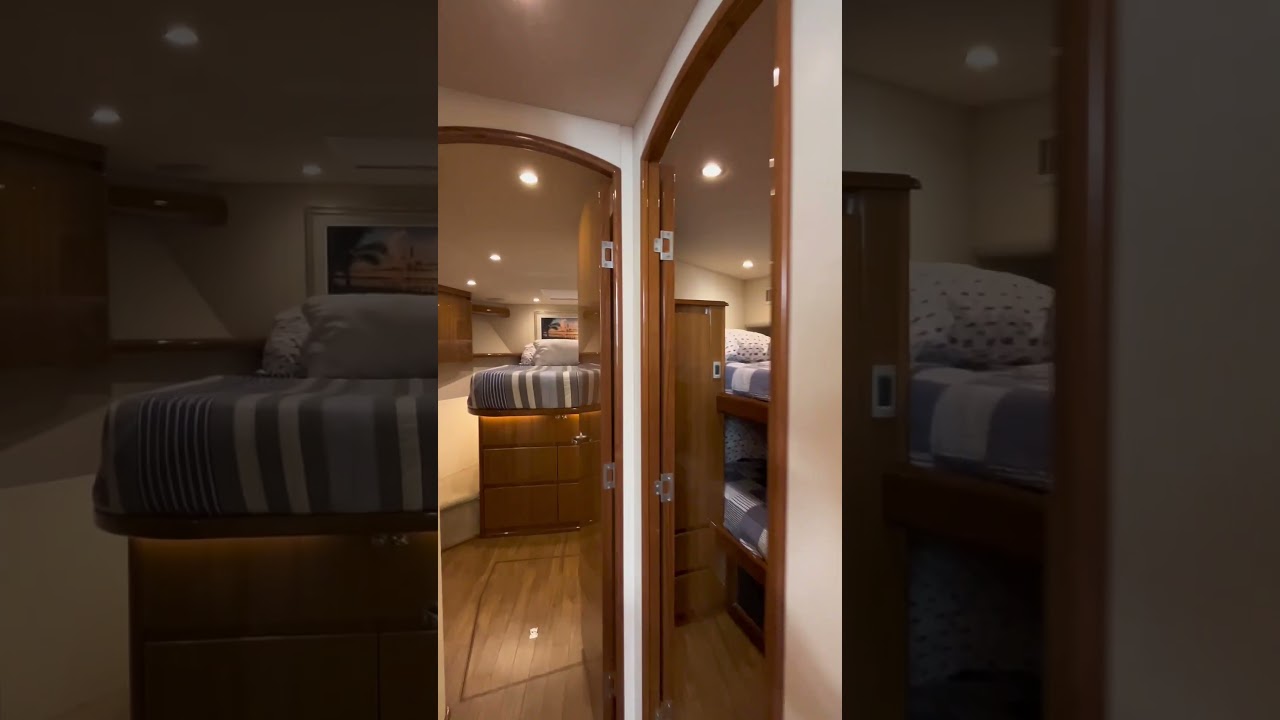 2016 Viking 52' Sport Tower - De vânzare cu HMY Yachts