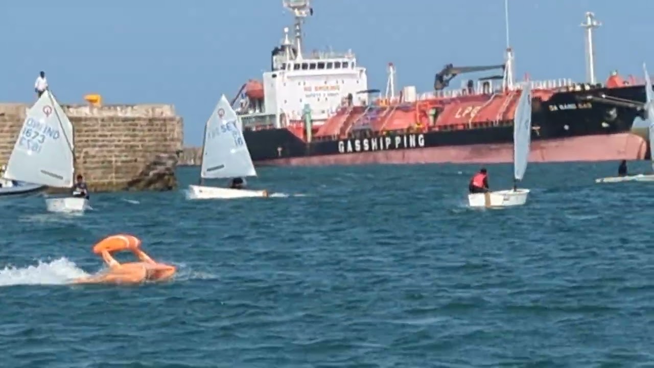 Salvator de viață pe apă: controlat de la distanță #salvatori de viață #salvare #marinari #marinari #siguranță #marinarii indieni
