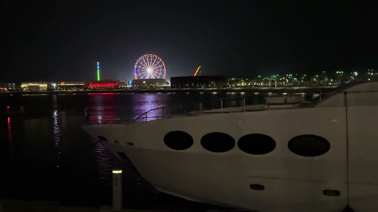 Plimbare pe lângă Yacht club lusail