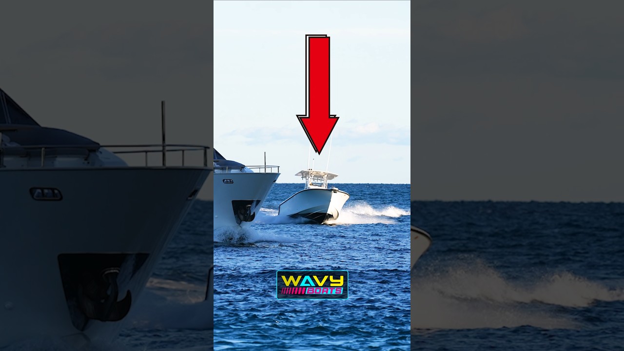 Iaht mare întrerupt la Haulover Inlet | Barci ondulate