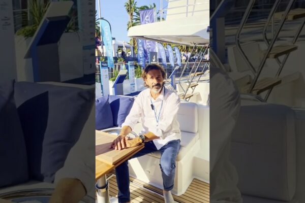 Un nou mod de a naviga vine la Beneteau cu Antares 12 Coupe