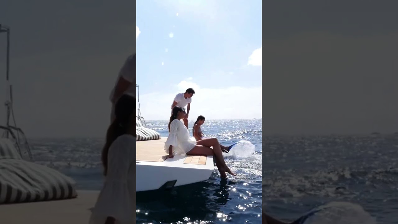 Super Yachts de lux - Custom Line Navetta 42 oferă un stil atemporal de croazieră - Ferretti Group
