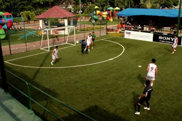 A cincea întâlnire „SALINAS YACHT CLUB FOTBALL CUP” SEZONUL 2013